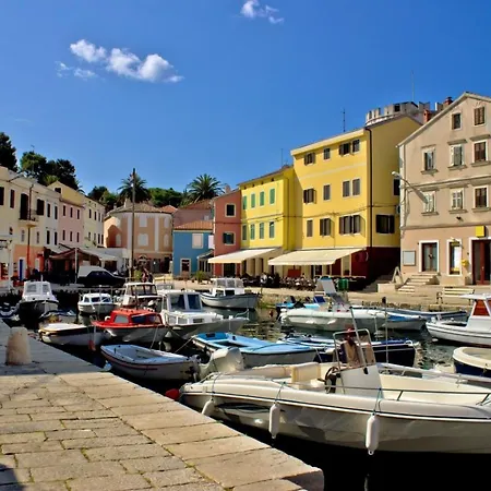 In With Air Conditioning, Wi-fi Susak