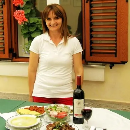 Apartment In With Air Conditioning, Wi-fi *