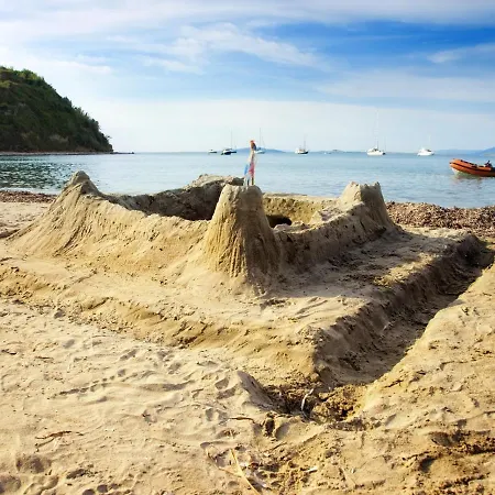 In With Air Conditioning, Wi-fi *